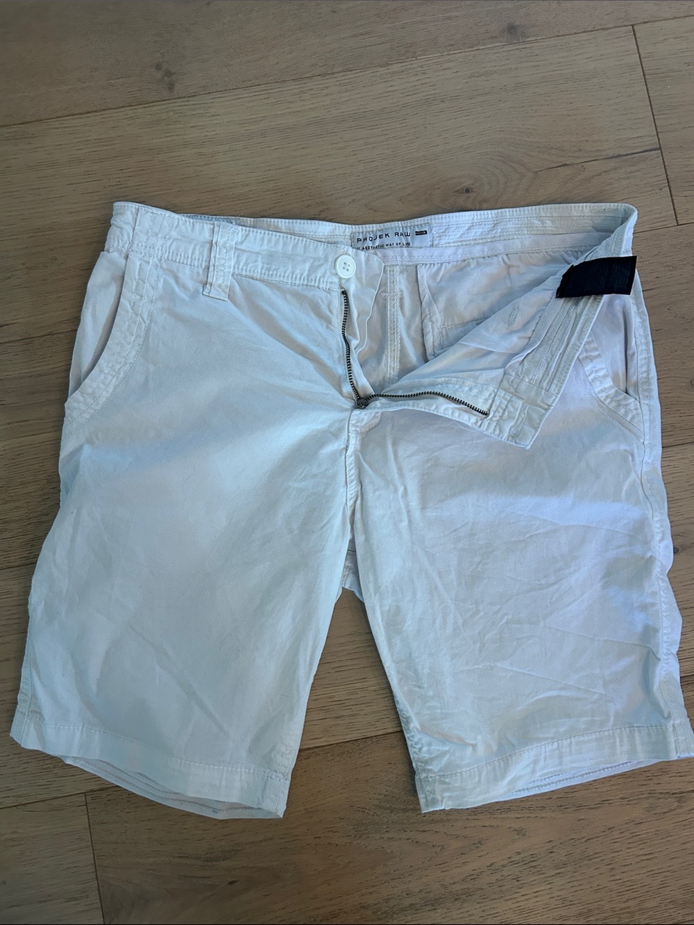 Men's White Flat Front Chino Shorts - Clean Casual Style
